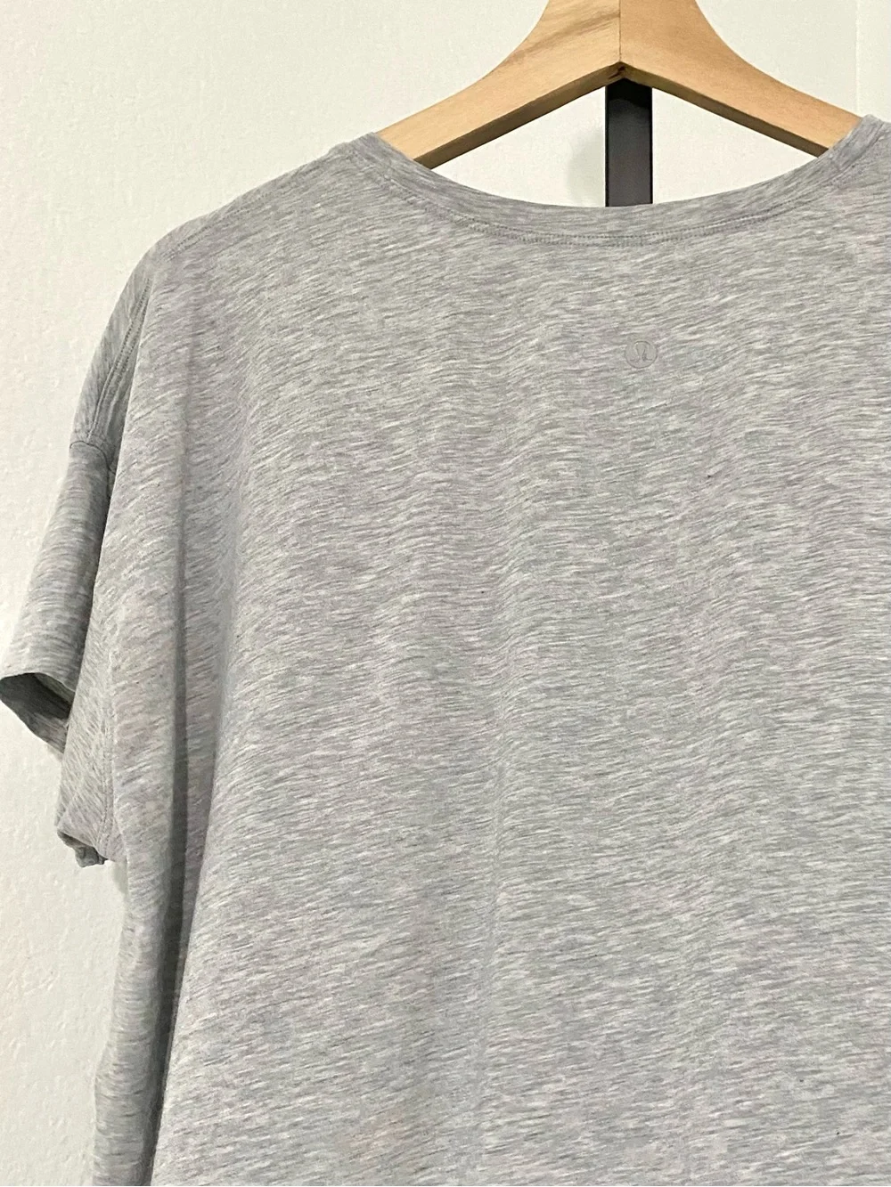 Lululemon Cates Cropped Relaxed Tee T Shirt Grey Short Sleeve 12 Athletic Boxy
